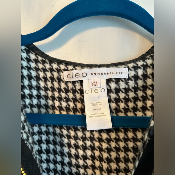 Cleo Poncho Zip Up - Picture 2 of 6